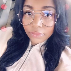 Meet your Posher, Natosha